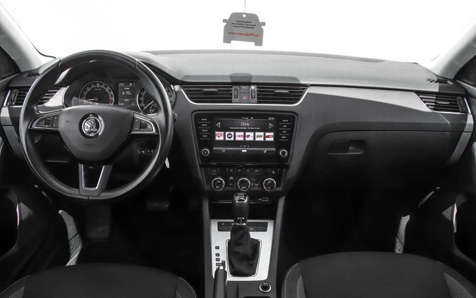 Skoda Octavia cena 69900 przebieg: 73879, rok produkcji 2018 z Leśna małe 211